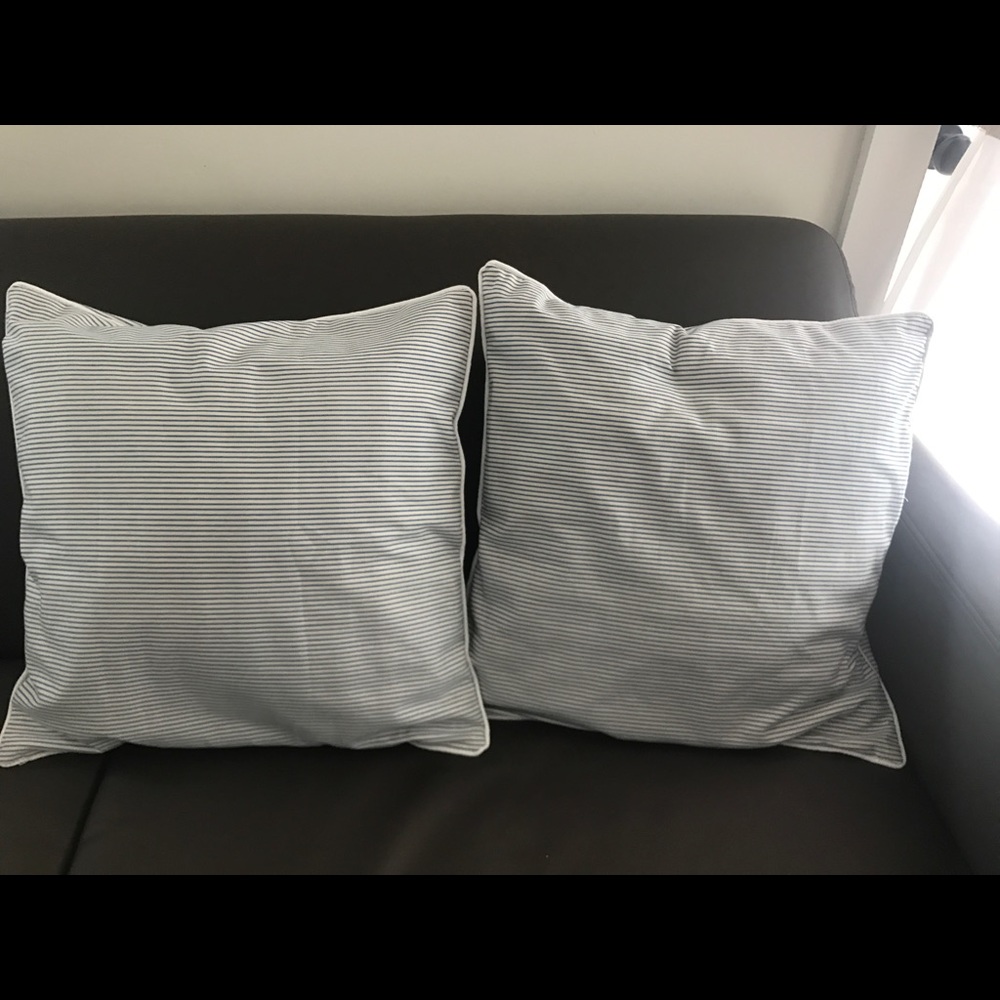 Pillows in very good condition